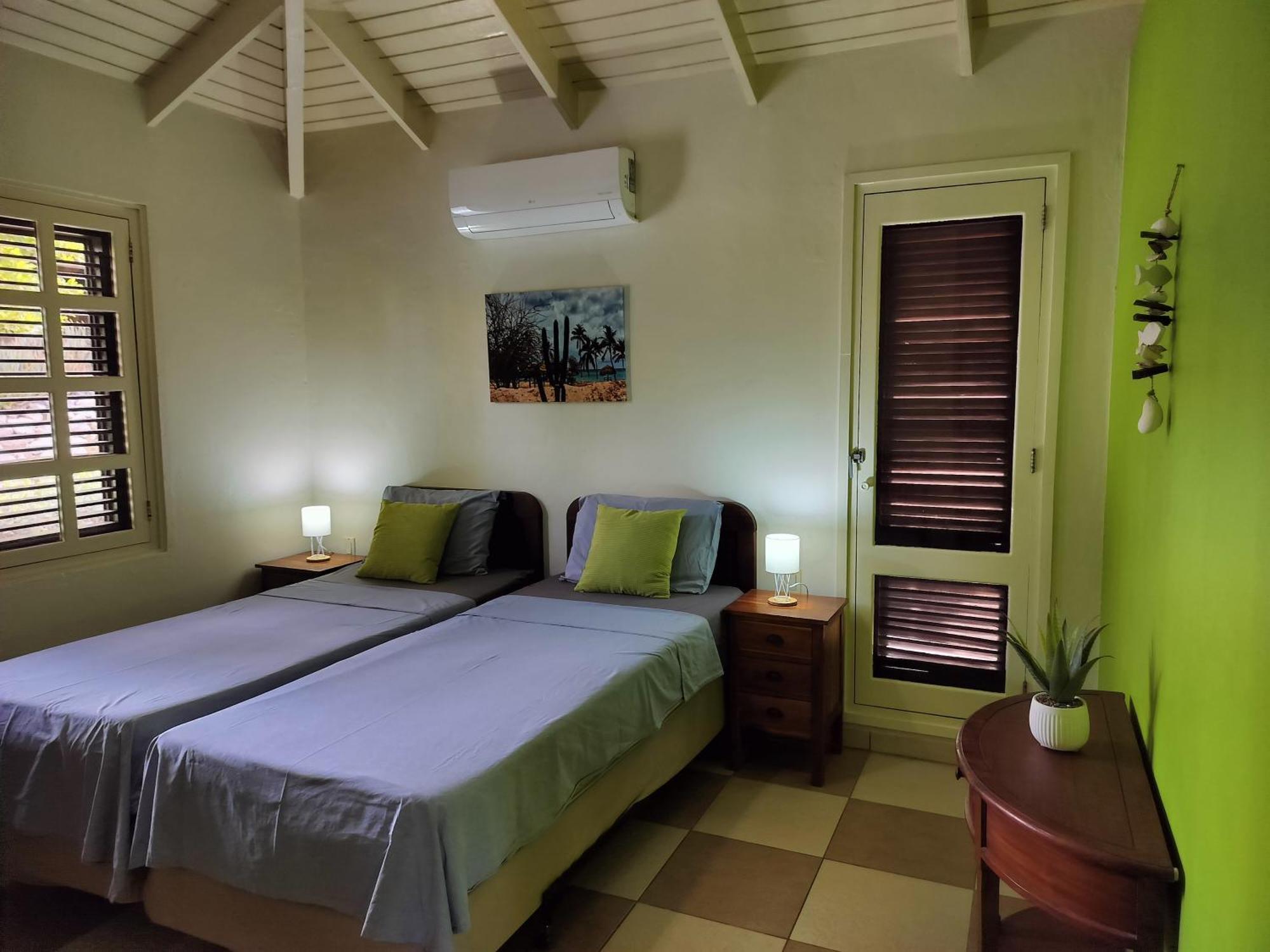 Blue Bay Beach Villa At Pool And Golfcourse Exteriör bild