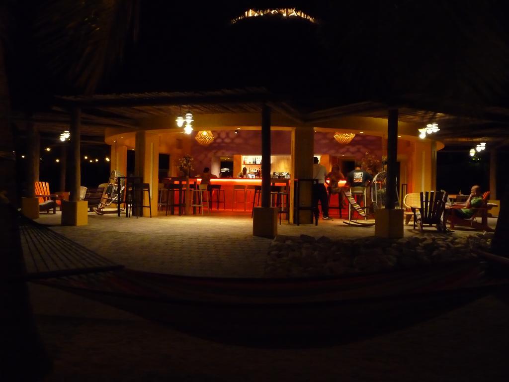 Blue Bay Beach Villa At Pool And Golfcourse Exteriör bild