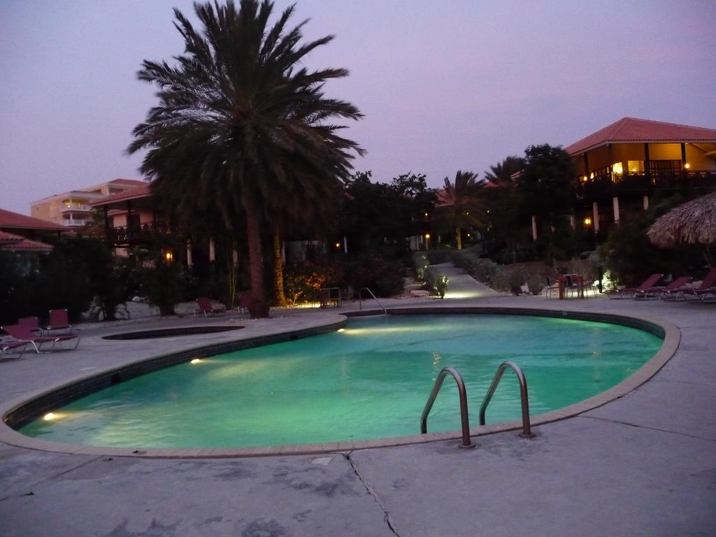 Blue Bay Beach Villa At Pool And Golfcourse Exteriör bild
