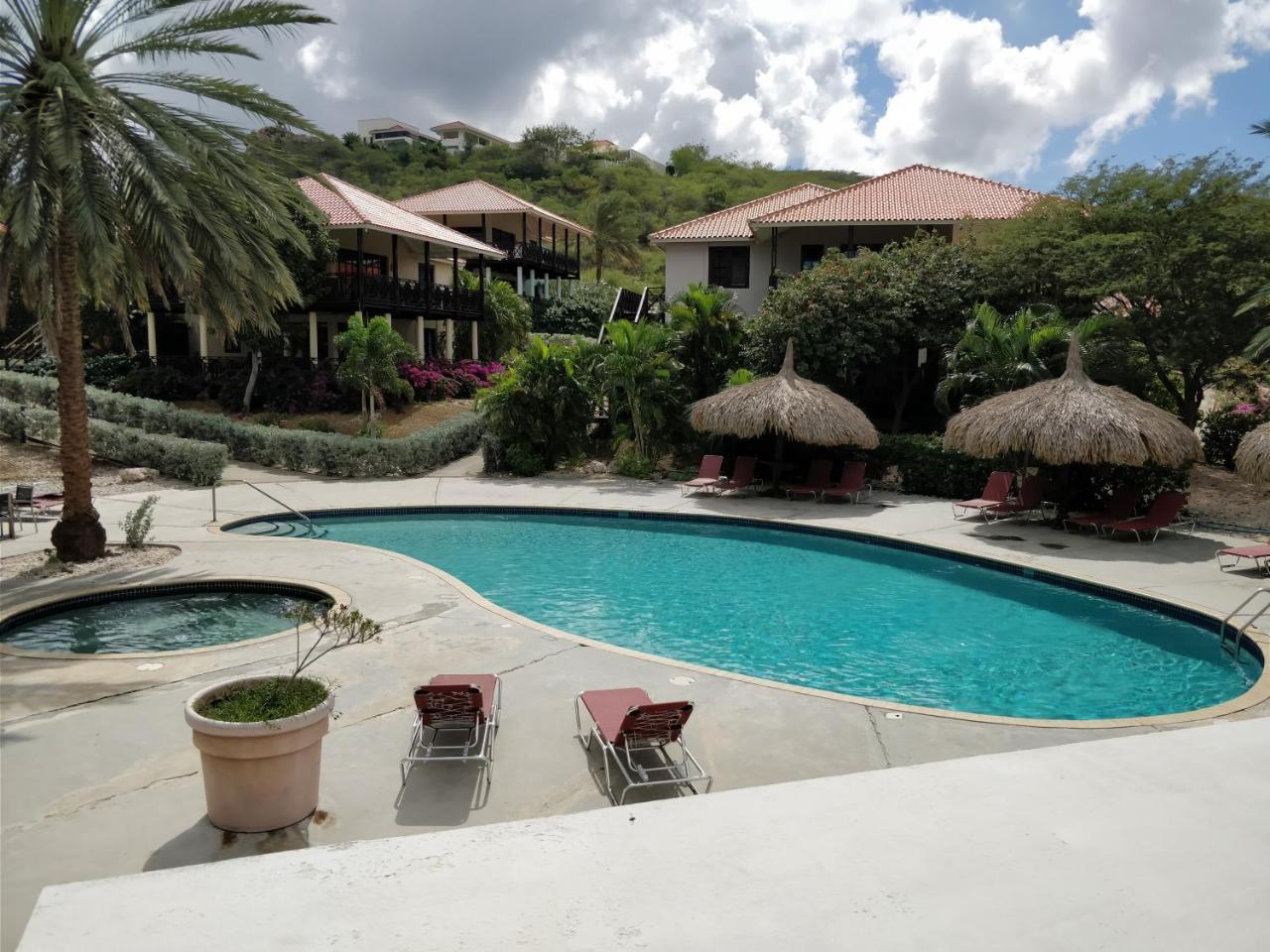 Blue Bay Beach Villa At Pool And Golfcourse Exteriör bild